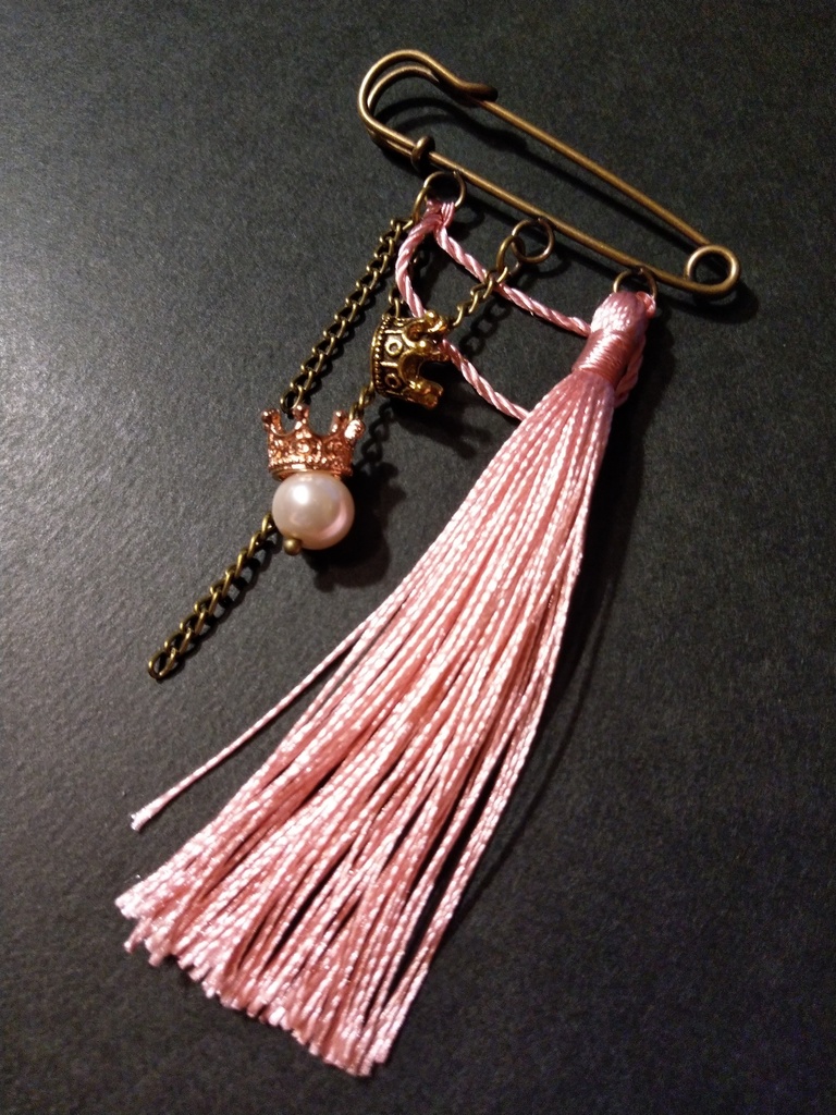 概念アクセ 白石由竹,房白,白房