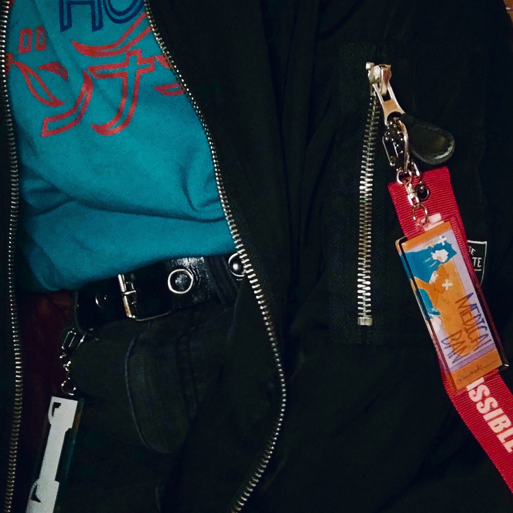 【説明要確認】絆創膏風アクリルキーホルダー