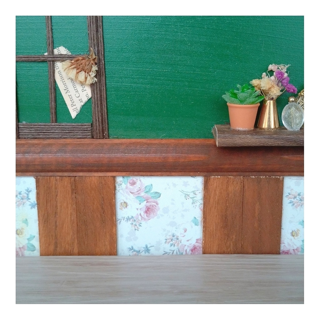 緑と花柄な背景ボード①