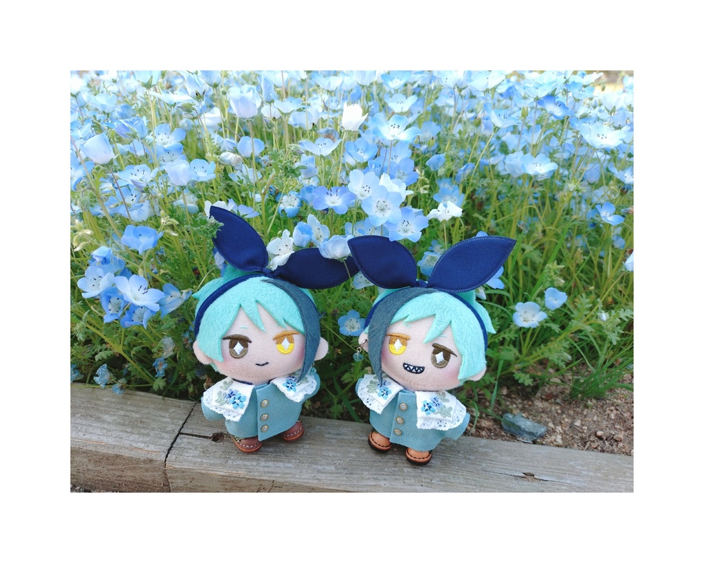 ネモフィラの刺繍衿ブラウス