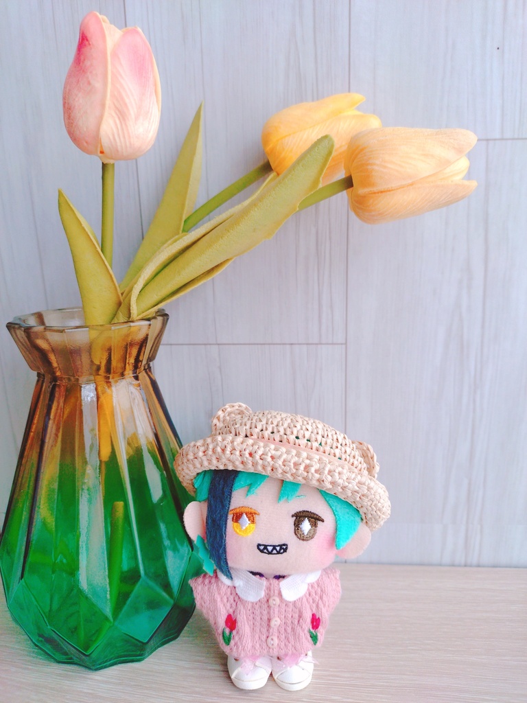 🌷お花の刺繍ニット