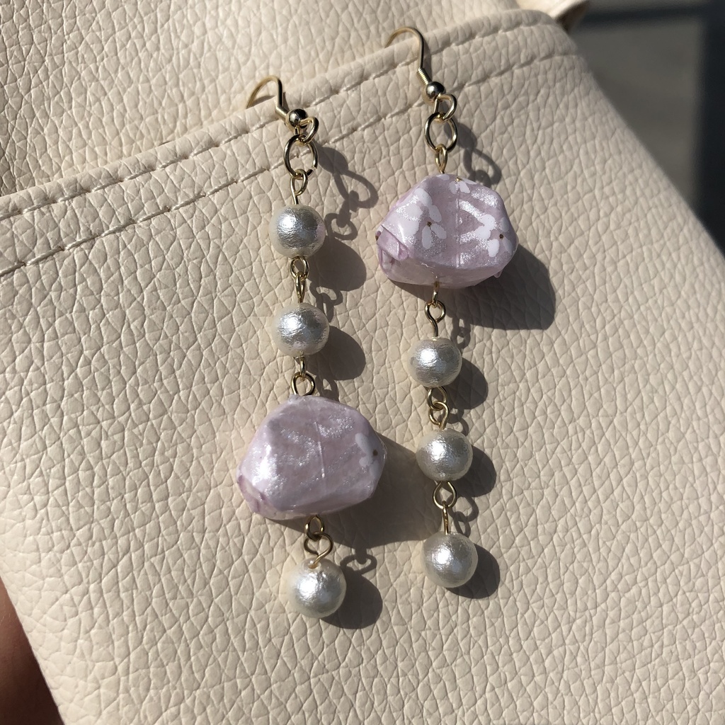 友禅ふうせんとコットンパールのピアス(イヤリング) 白藤色×浅紫