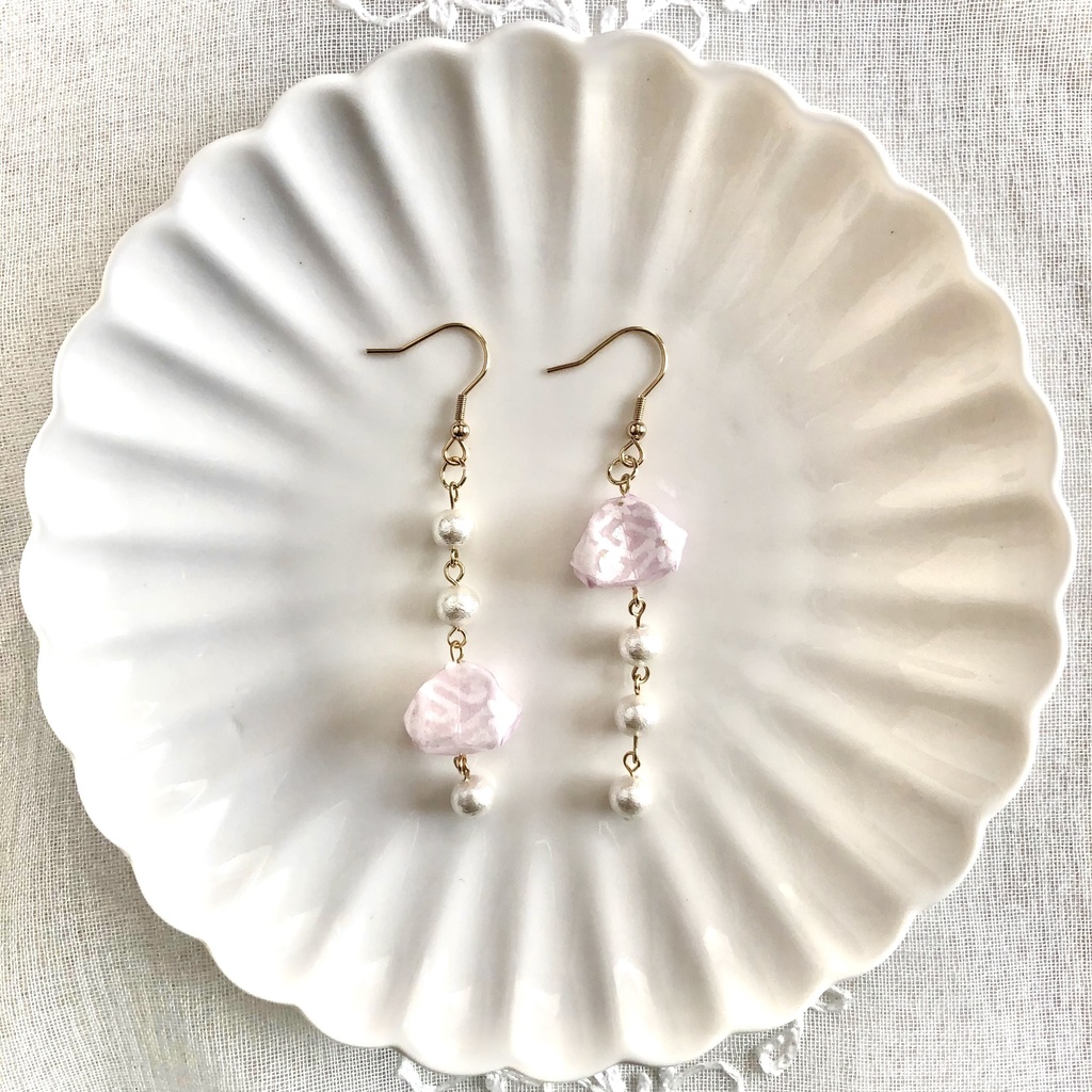 友禅ふうせんとコットンパールのピアス(イヤリング) 白藤色×浅紫