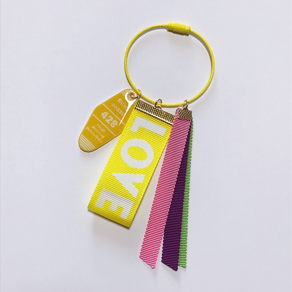 推しディビLOVEリボンキーホルダー