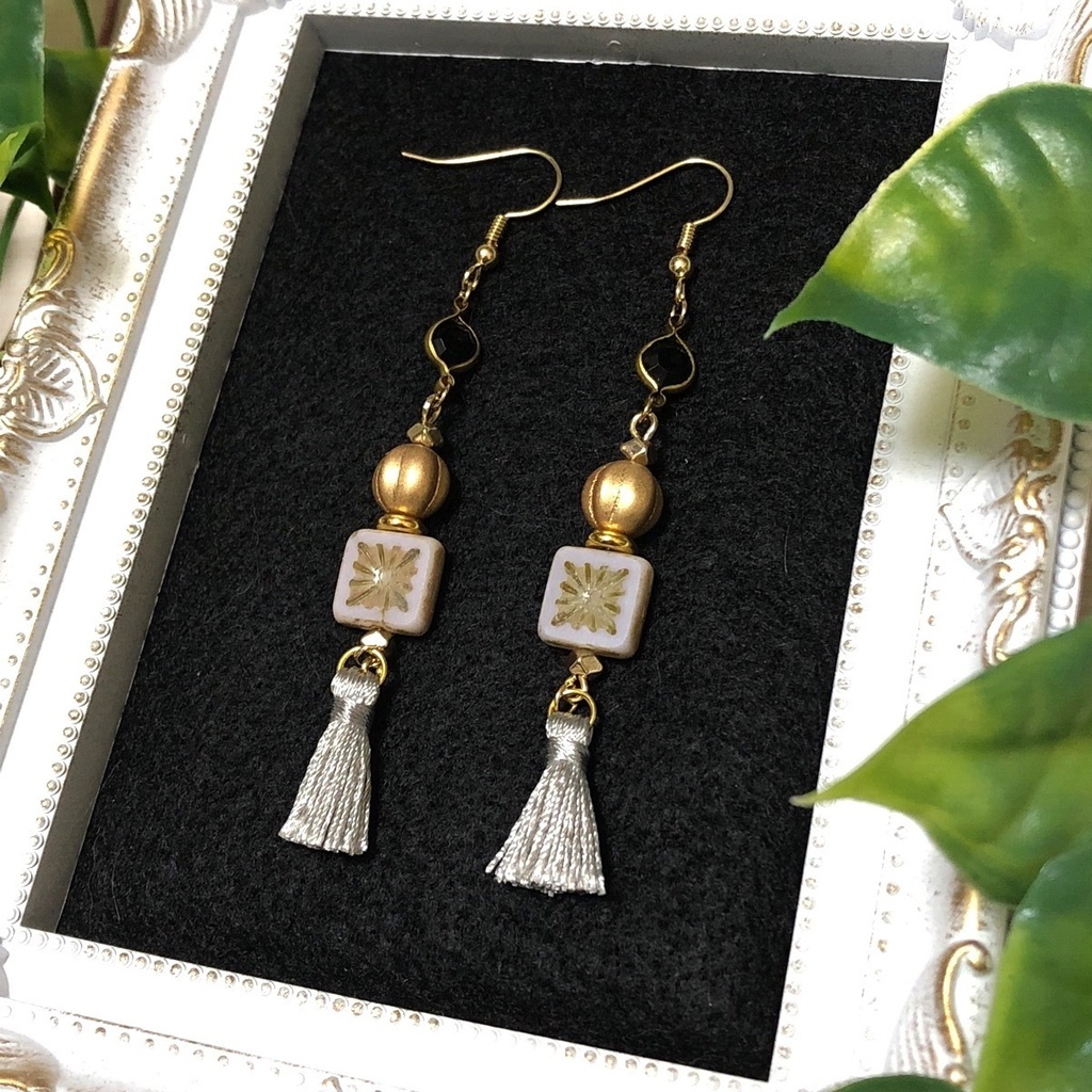 麻天狼イメージピアス