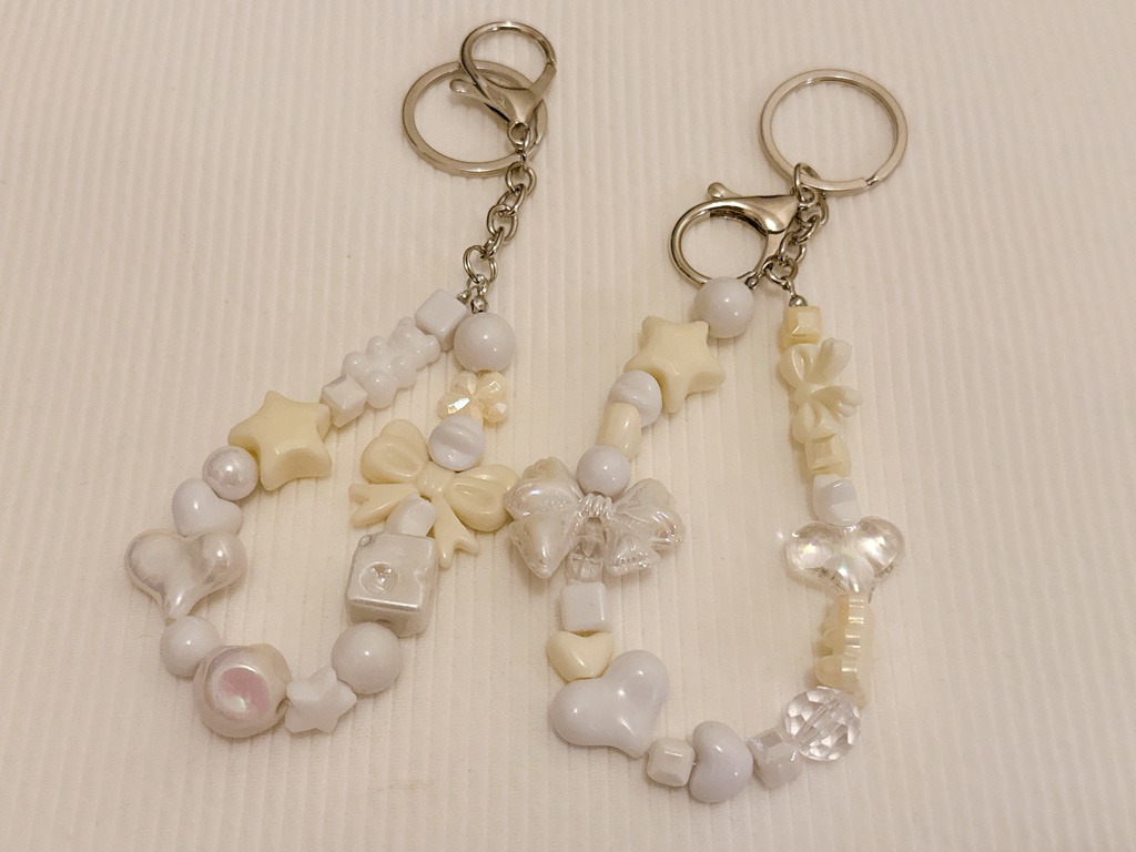 ビーズストラップ