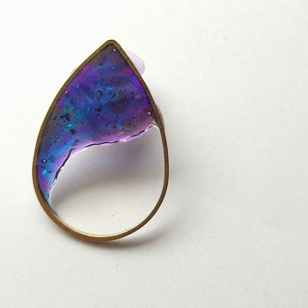 夜空に輝く 北斗七星とバラのラリエット