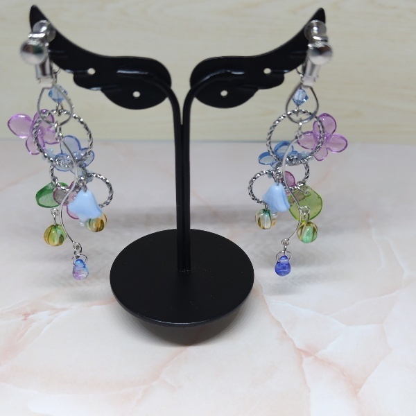 雨乞いの 紫陽花 と 透き影 リリー の 2way イヤリング