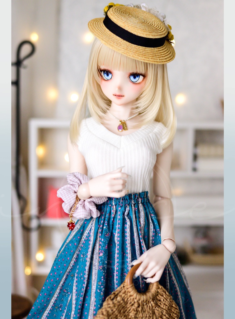 1/3サイズ　プロヴァンス風スカート＋Vニットセット