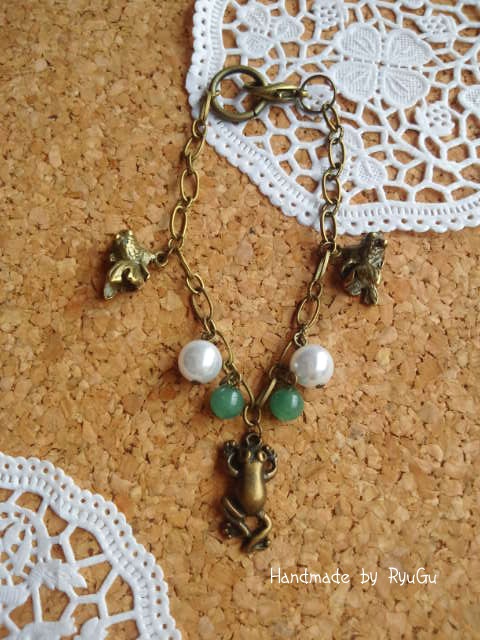 金魚と蛙のチャームチェーン