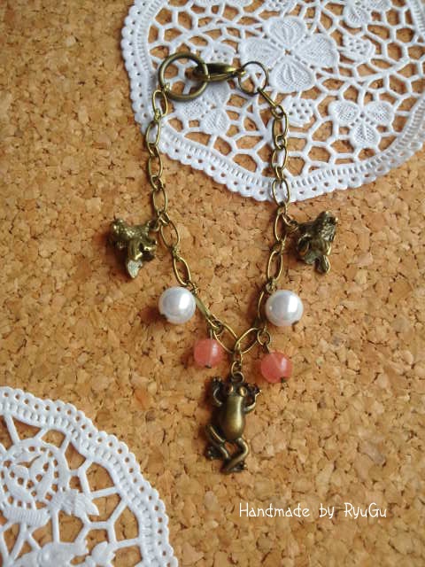 金魚と蛙のチャームチェーン