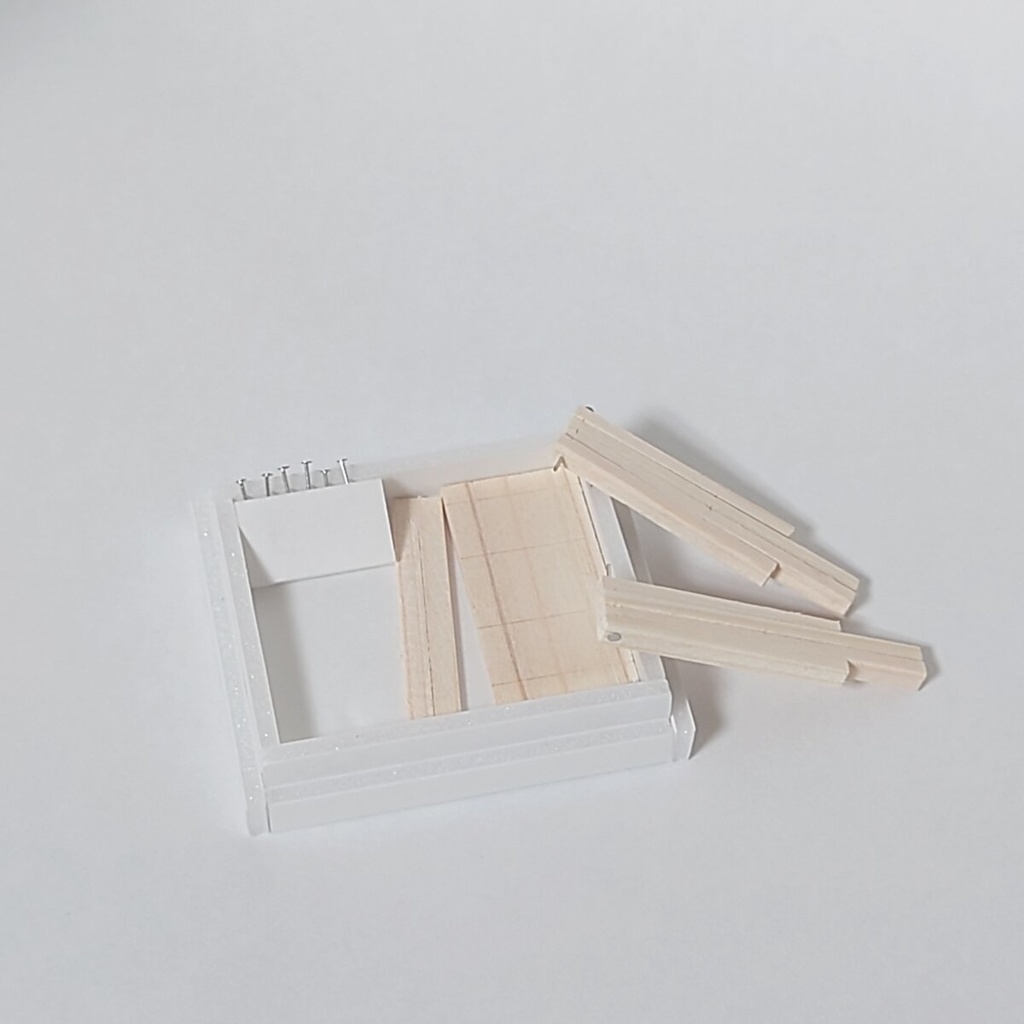 【キット】1/12折りたたみスツール ホワイト