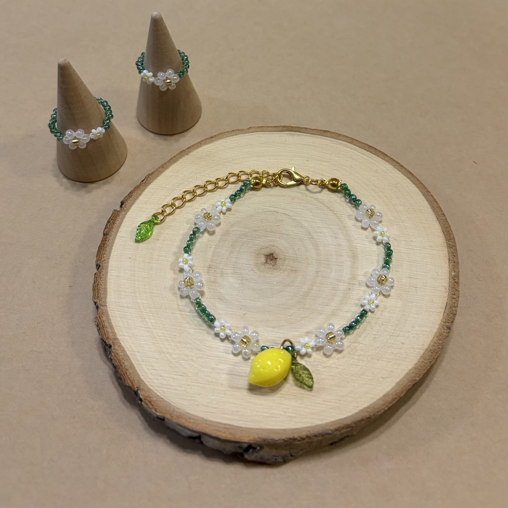 ぬいとお揃いビーズアクセサリー