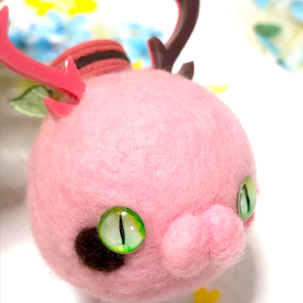羊毛フェルト マカロンぷちベビードラゴン ラズベリーちゃん もこもこひつじのおもちゃ箱 Booth
