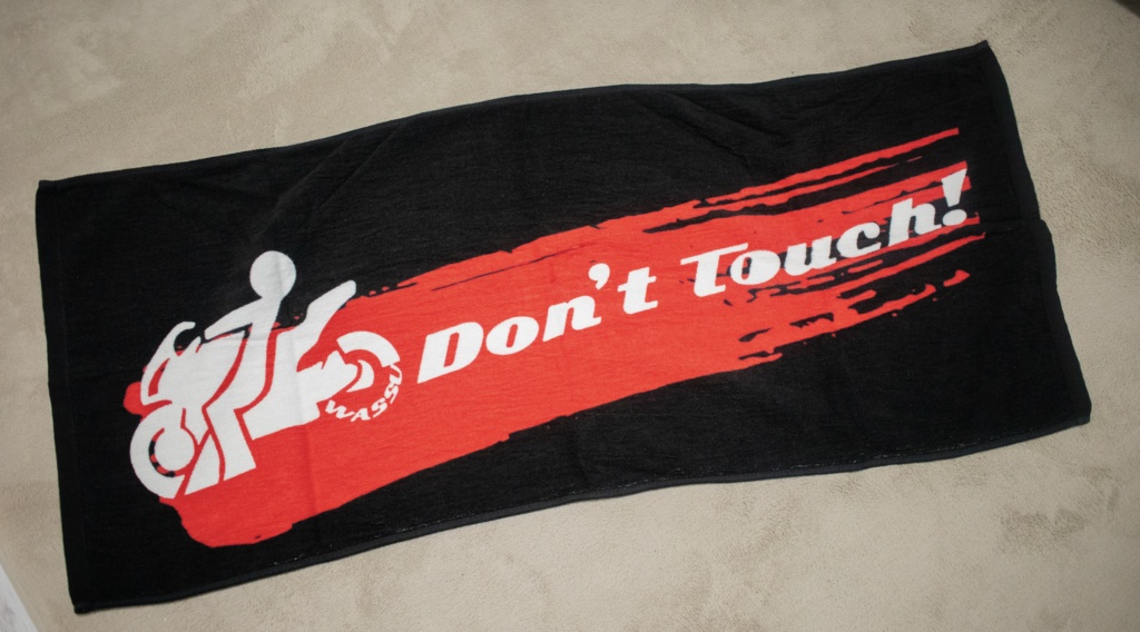 don't touch タオル
