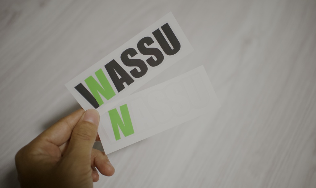 『WASSU』ステッカー（黒・白セット：透明台紙）