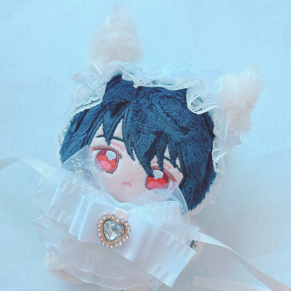 white candy cat 🐈🤍