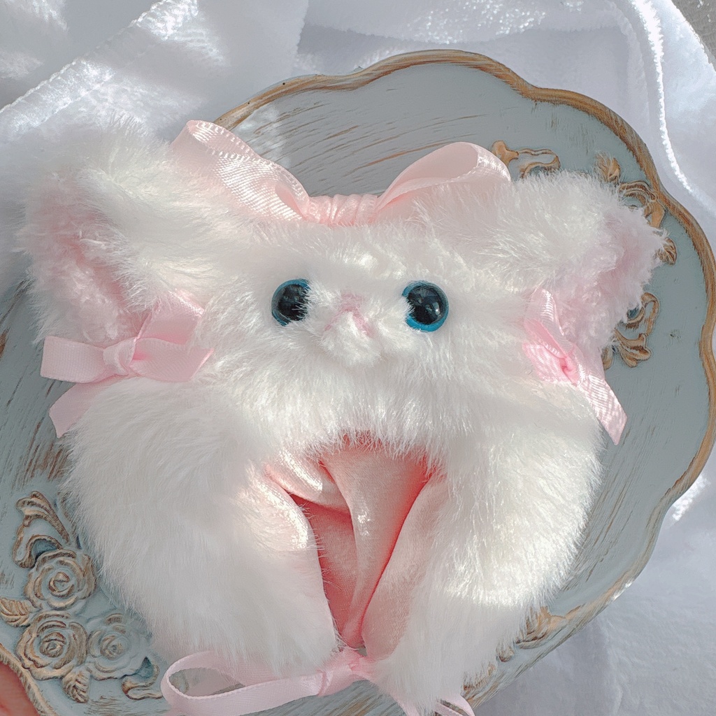 青い瞳の猫さんのずきん