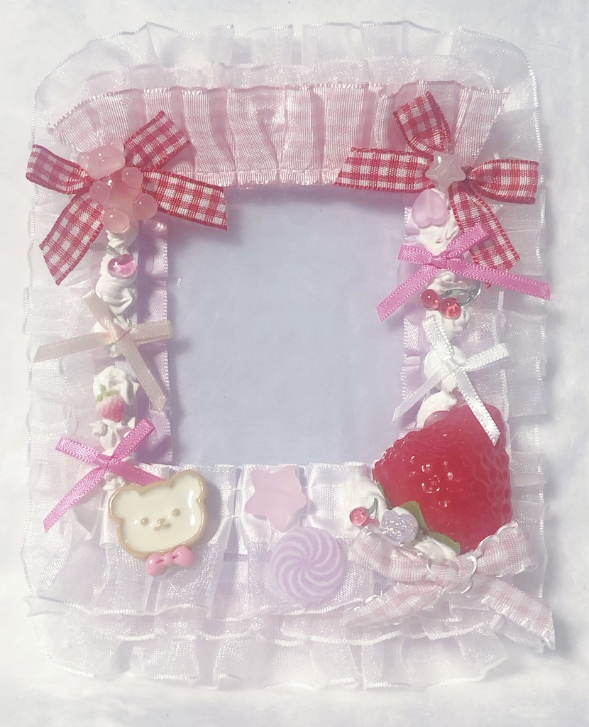 硬質デコケース(いちごメイド風)