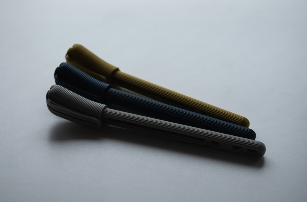 傾けても掠れづらいボールペン / 2024 color