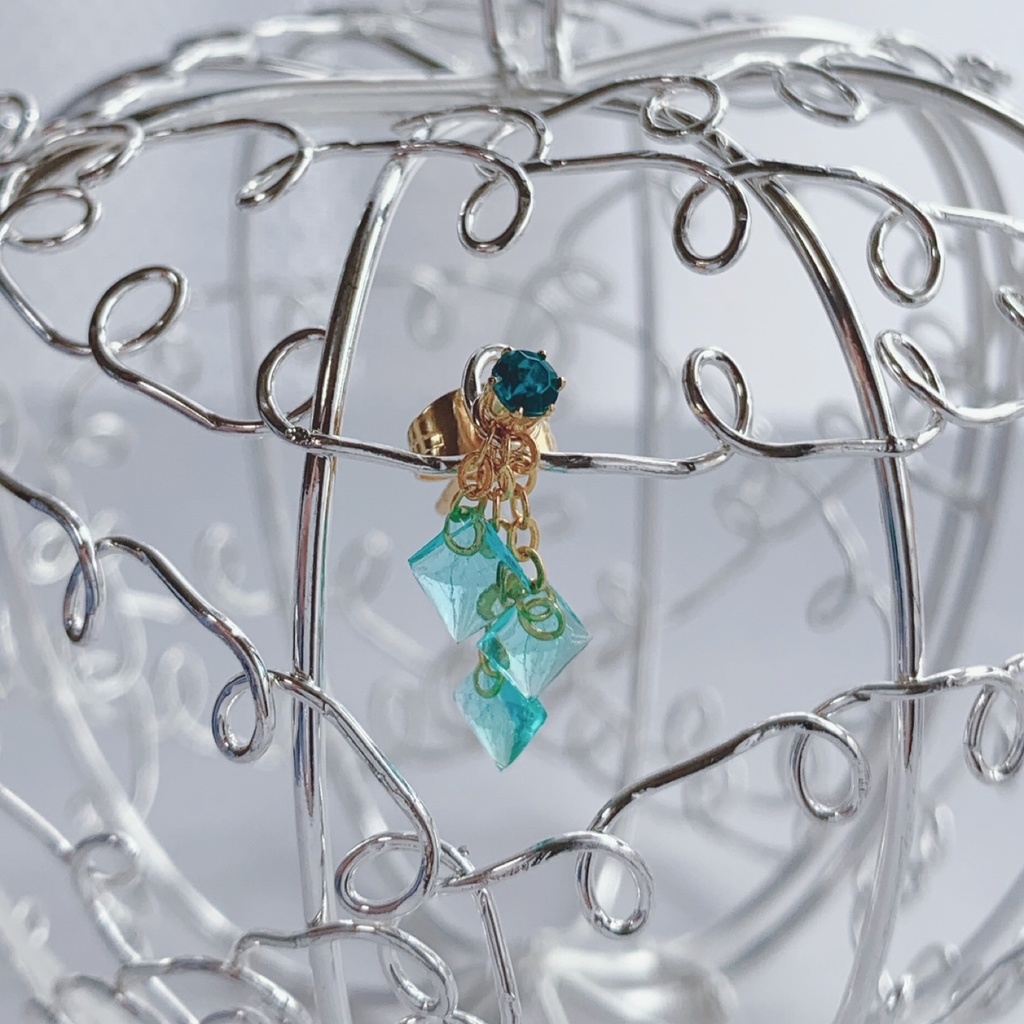 カスタムメイドピアス【片耳用:1個入り】