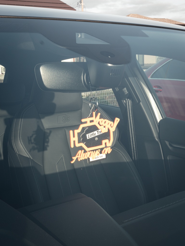 ツリー型芳香剤アクセサリー エンジンチェックマーク オレンジ×ブラック