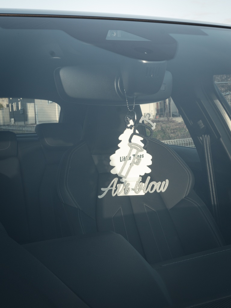 ツリー型芳香剤アクセサリー エアサスブロー シルバー×ホワイト