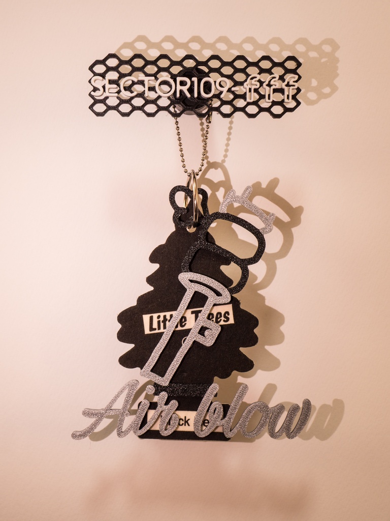 ツリー型芳香剤アクセサリー エアサスブロー シルバー×ブラック