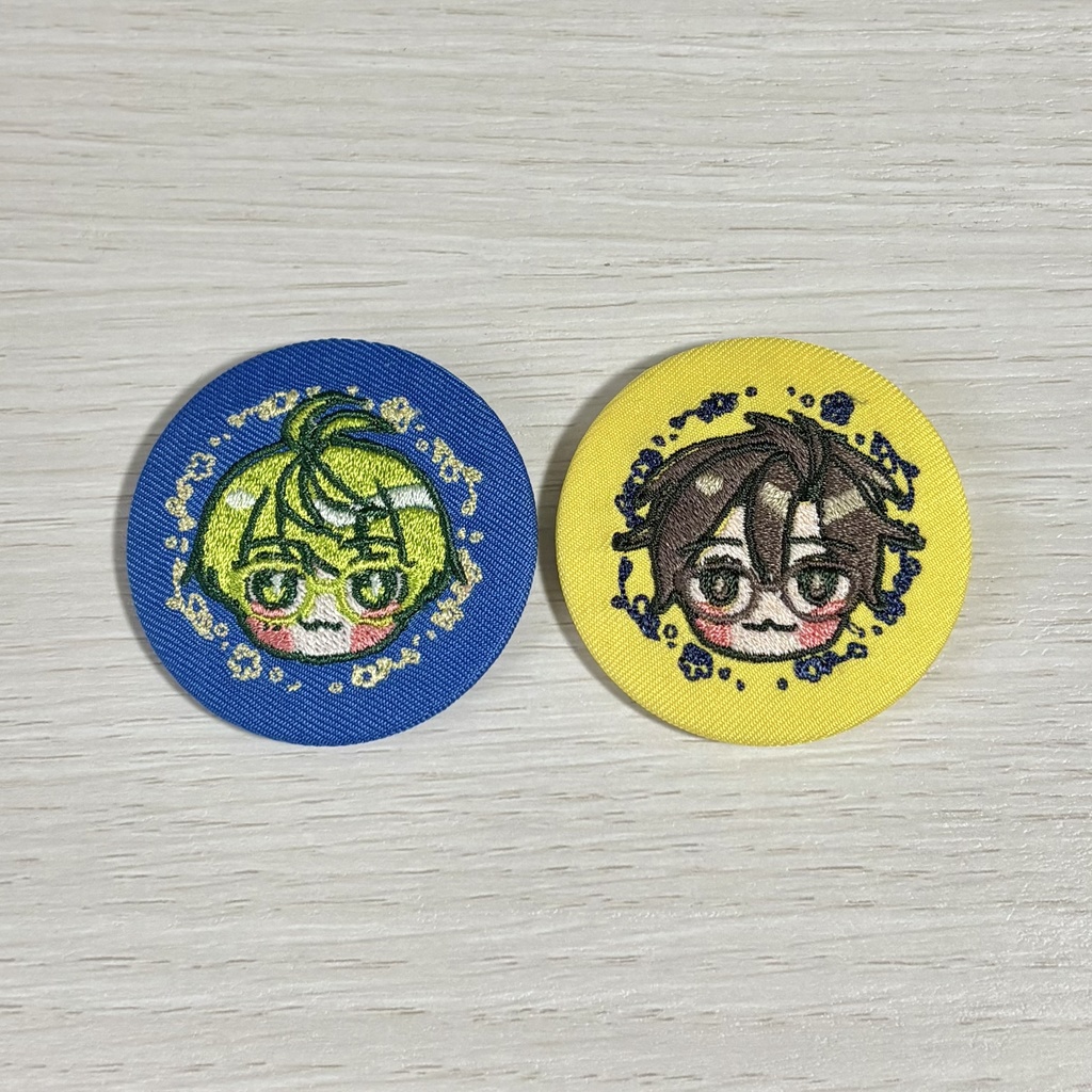 眼鏡おそろい刺繍缶バッジセット