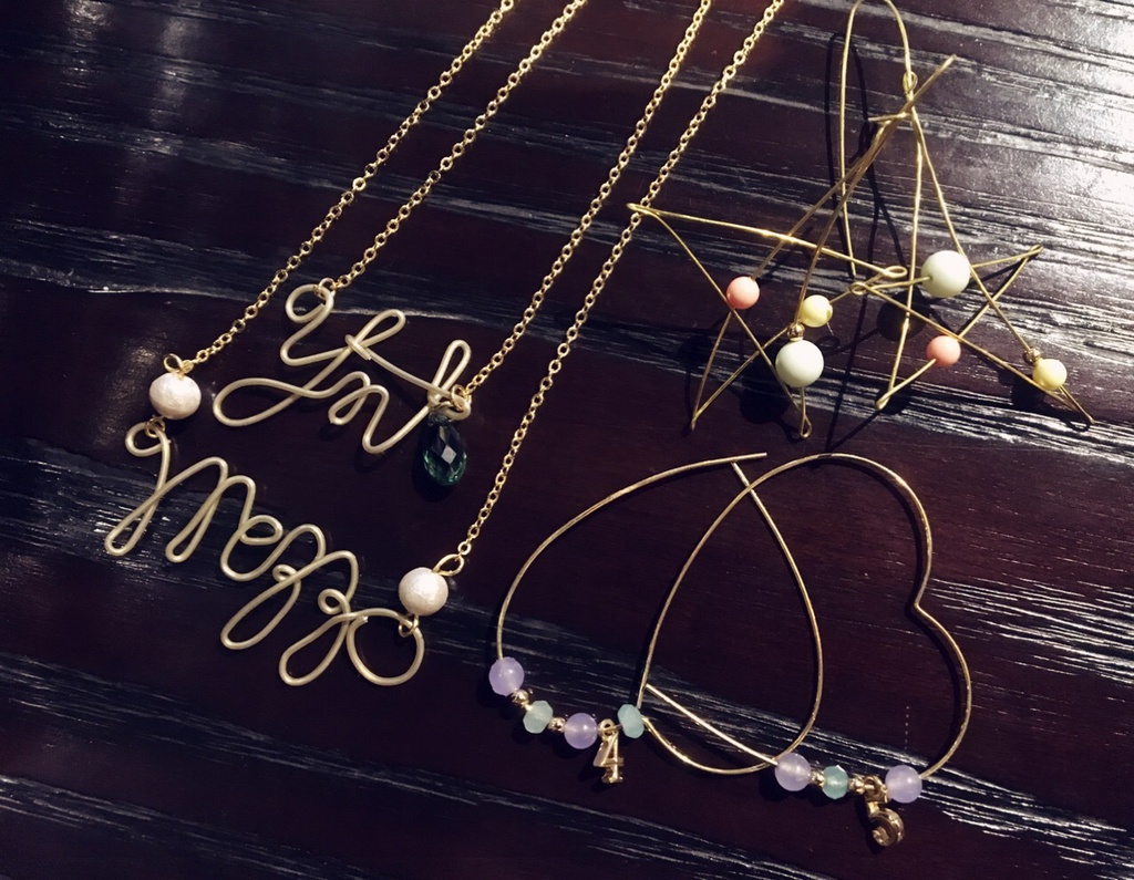 ◇ピタゴラモチーフワイヤーピアス／パステル