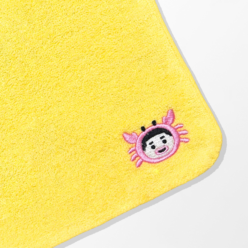 刺繍ハンカチ【カニ深さん】
