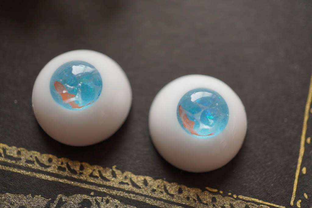 【ドールアイ/14mm】水面と金魚(青偏光なし)