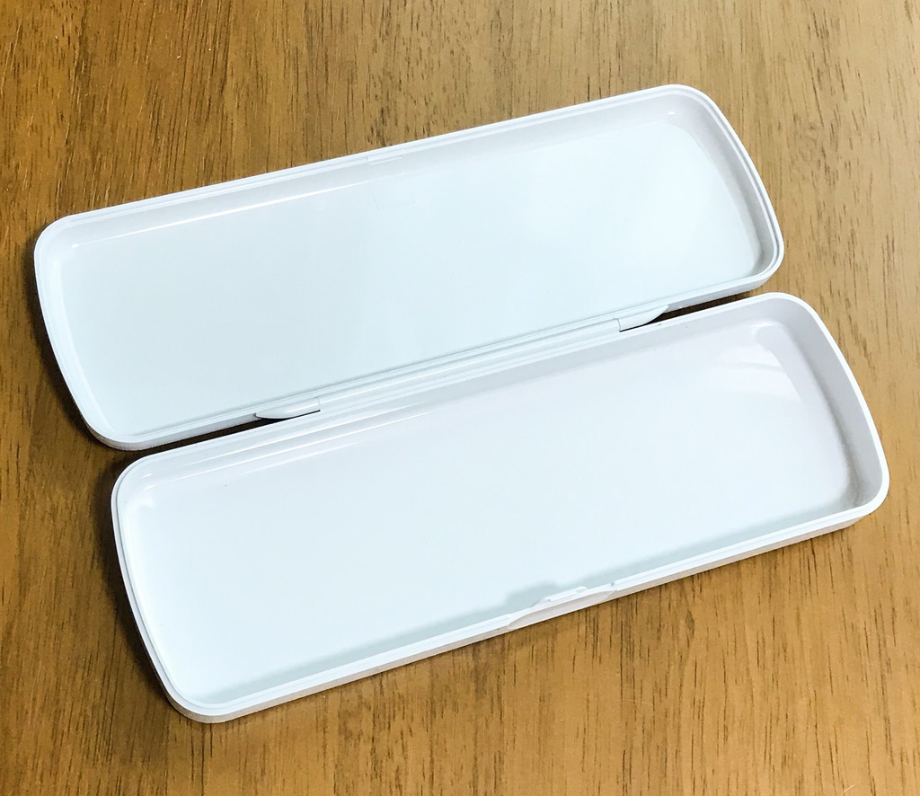 ですまなう ペンケース