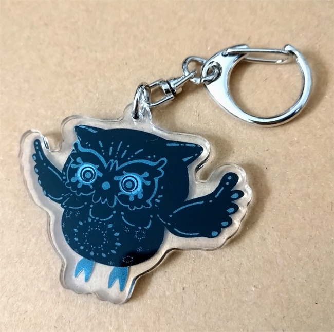 「Owl and color」梟、はばたき