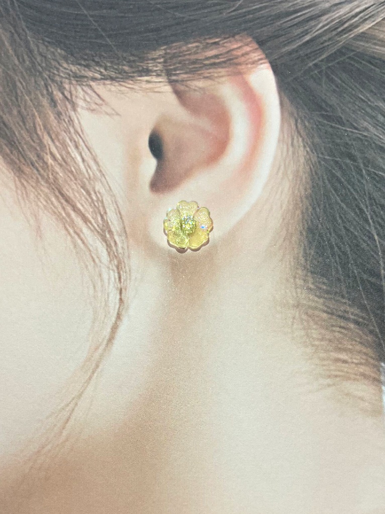 花ピアス(黄)