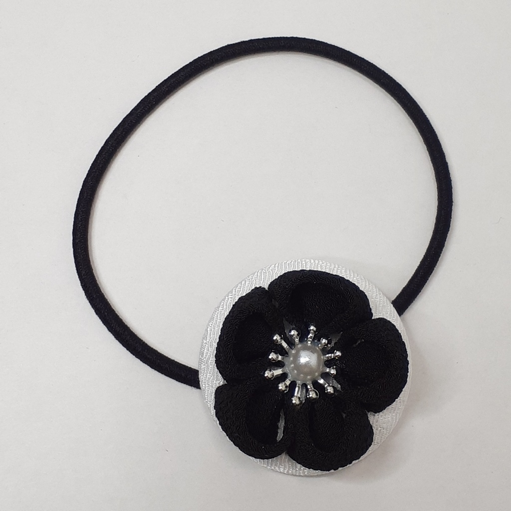 つまみ細工ヘアゴム　黒色