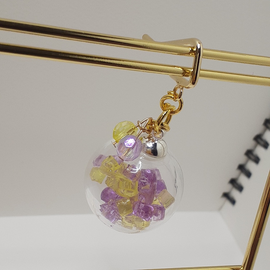 ガラスドームポニーフック　紫色と黄色