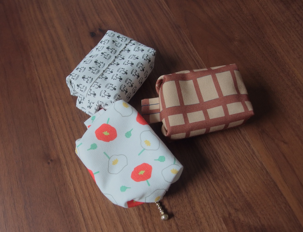 金カムミニポーチ