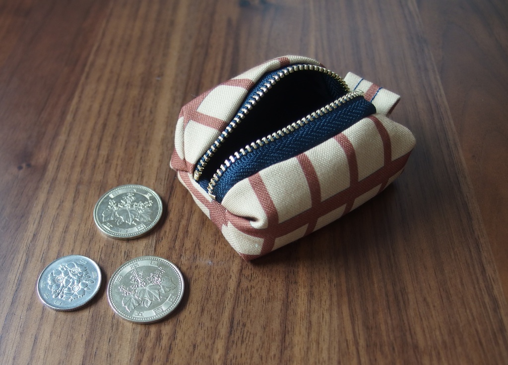 金カムミニポーチ