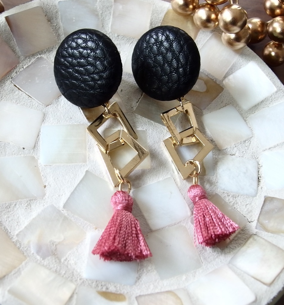 護衛チームピアス(1人ジョジョオンリー開催中!)