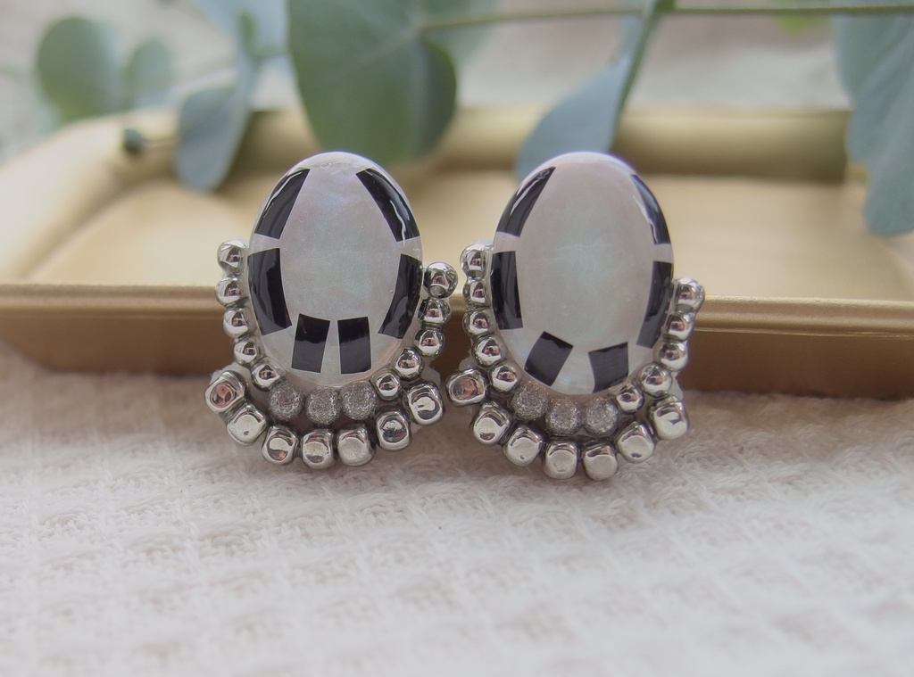 【金カム】face*scarカボションピアス