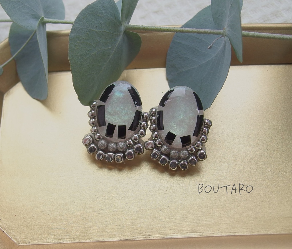 【金カム】face*scarカボションピアス