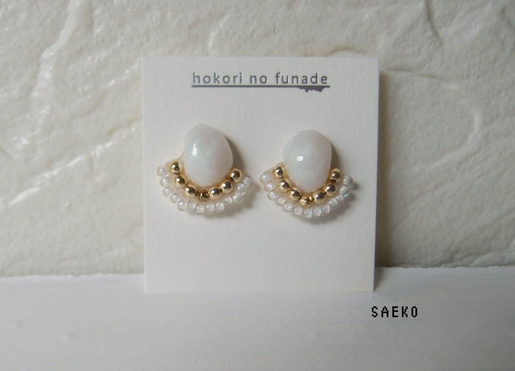 【龍如】カボションビーズピアス