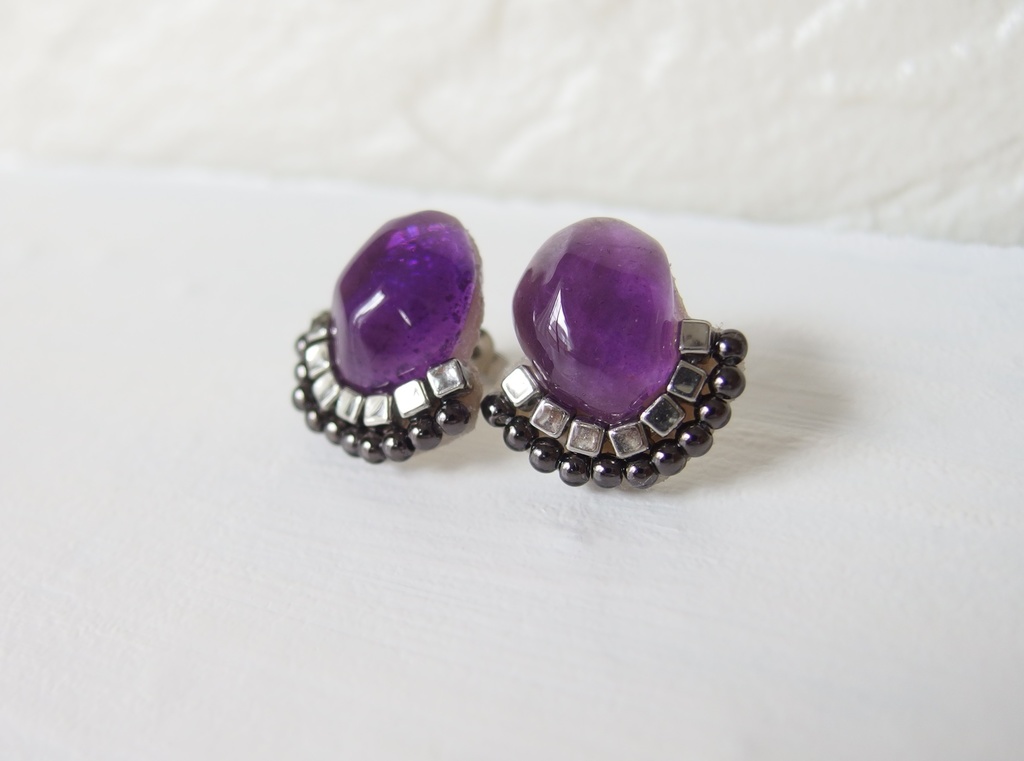 【龍如】カボションビーズピアス