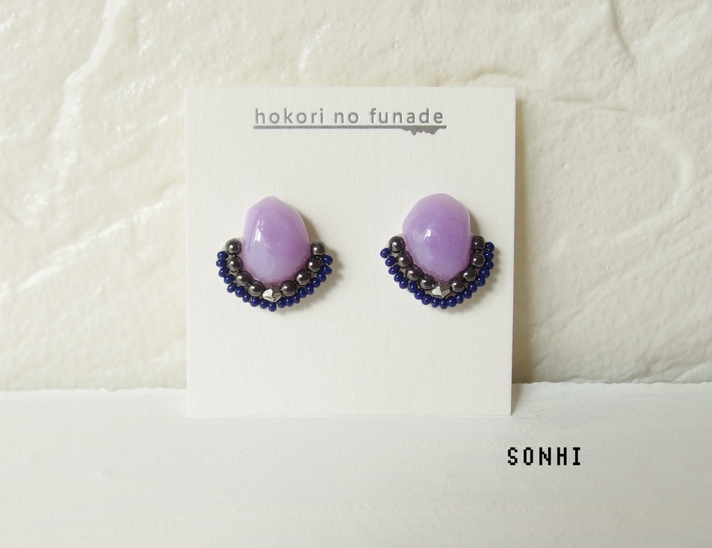 【龍如】カボションビーズピアス