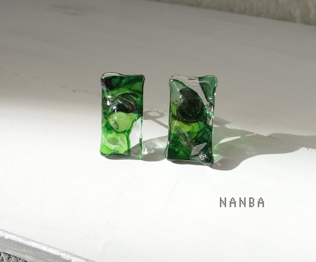 【龍如】インクアートクリアピアス