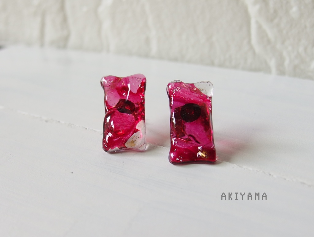 【龍如】インクアートクリアピアス