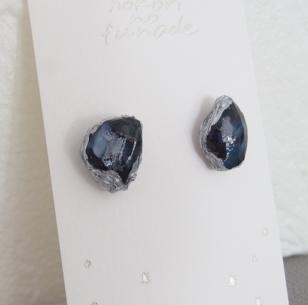 【トワウォ】ひとつぶインクアートピアス