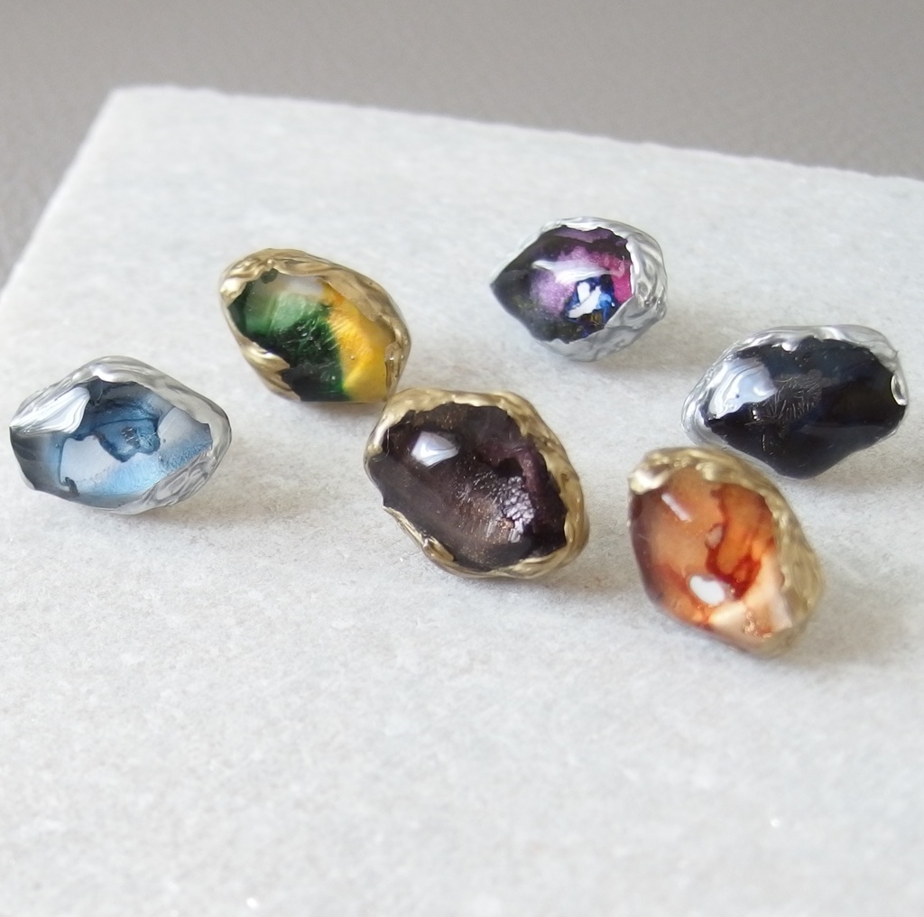 【トワウォ】ひとつぶインクアートピアス