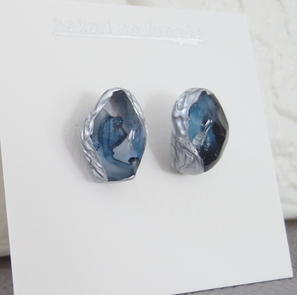 【トワウォ】ひとつぶインクアートピアス